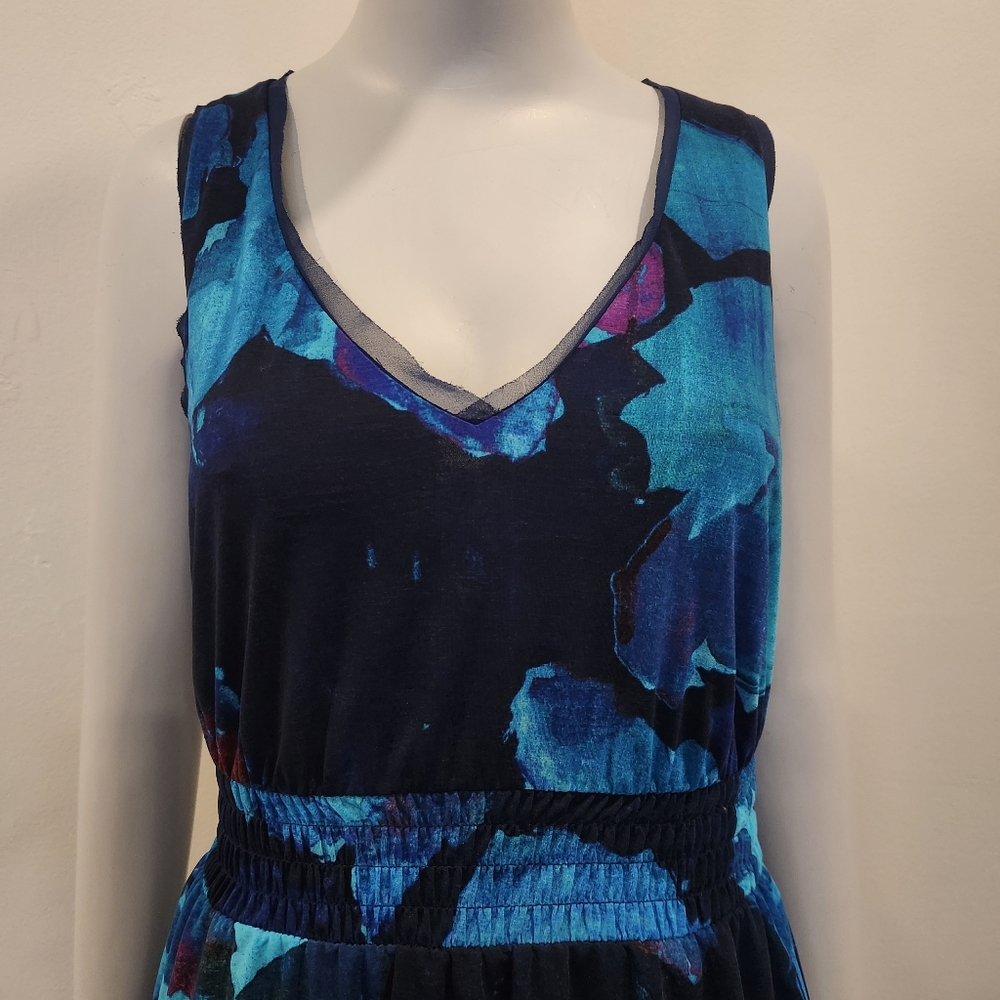 XSP Vera Wang Simply Vera Floral Asymmetrical Handkerchief Hem Sleeveless Dress - Picture 5 of 9